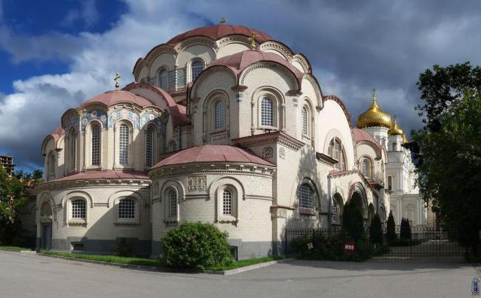 Mănăstiri de funcționare din Sankt Petersburg: descriere, fotografie