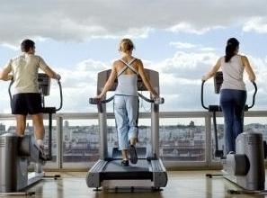 Care este mai bine - o banda de alergat sau o bicicletă de exerciții: criteriile pentru alegerea activității fizice